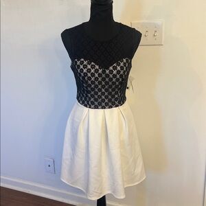 NWT Black and White Sleeveless Dress, Sz. 5/6